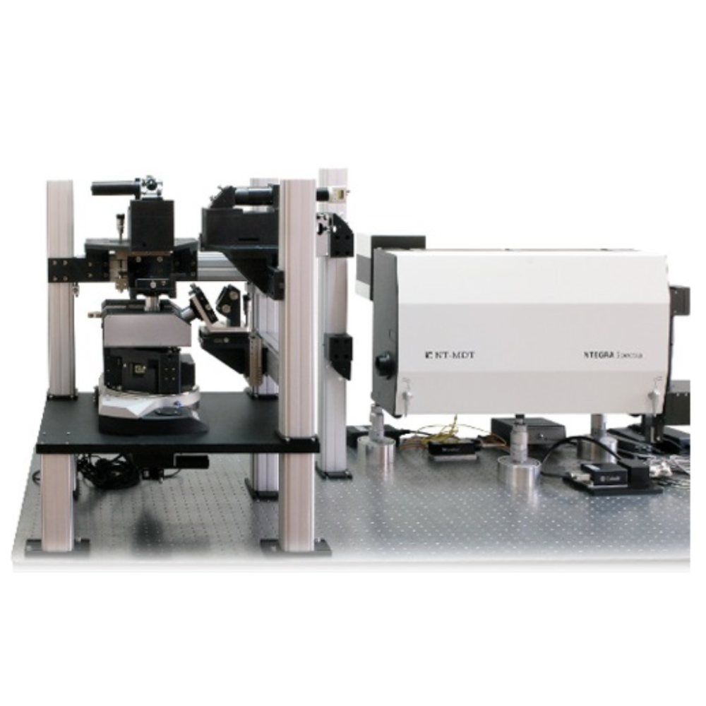 AFM kombinované s Ramanem